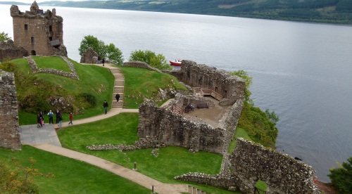 Urquhart Castle in Schottland Ruine @ schottlandrundreise